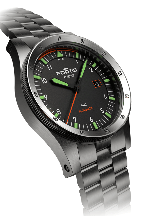 F.422.0008_Flieger-F-41-Automatic-on-Block-Bracelet_Non_Crown_Side_Intro-1.png
